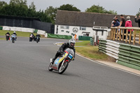 Vintage-motorcycle-club;eventdigitalimages;mallory-park;mallory-park-trackday-photographs;no-limits-trackdays;peter-wileman-photography;trackday-digital-images;trackday-photos;vmcc-festival-1000-bikes-photographs